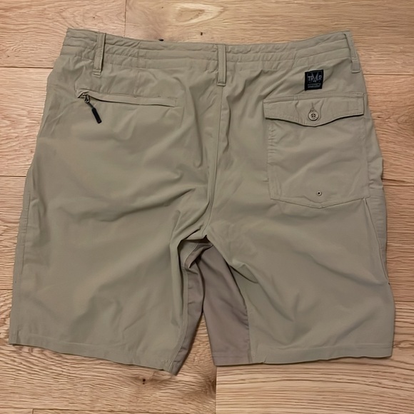 O’Neill Shorts - Picture 3 of 3